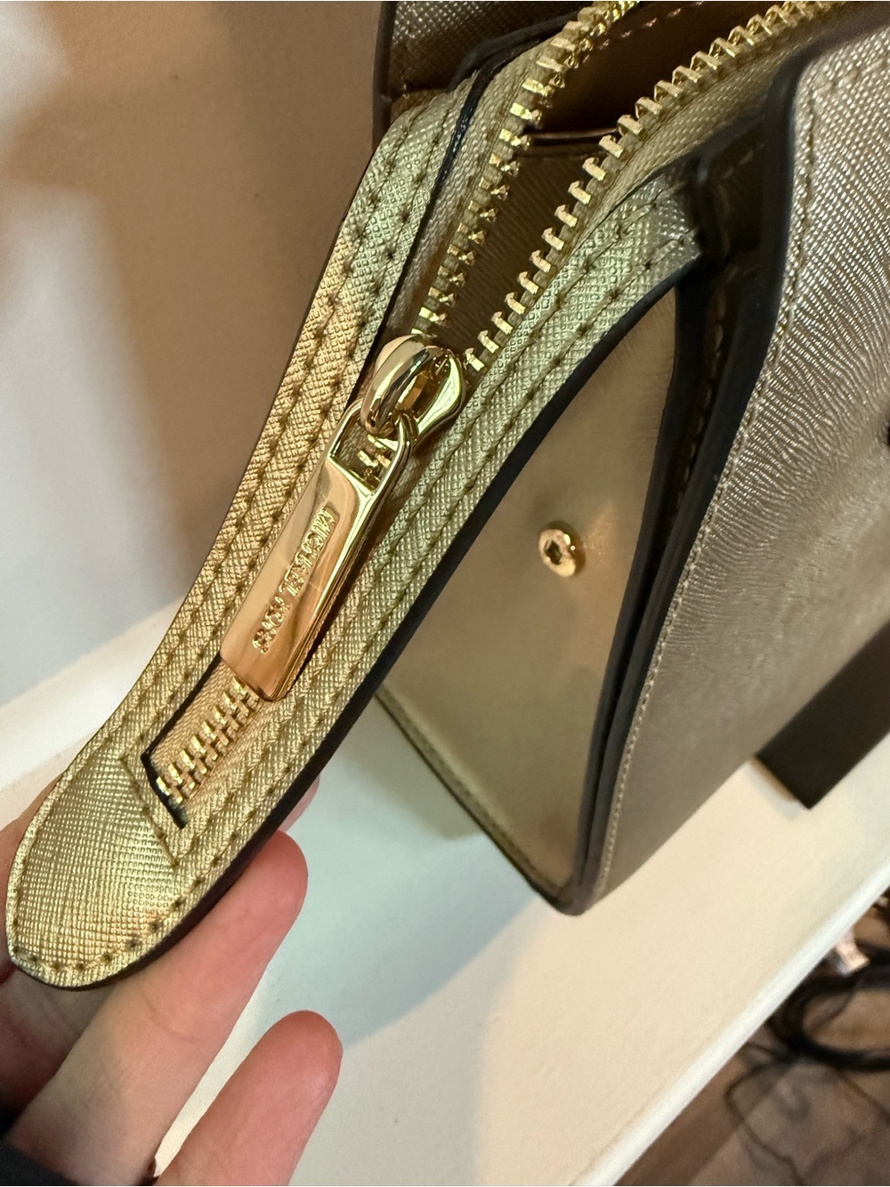 Sheila Medium Metallic Satchel gold - Picture 10 of 12